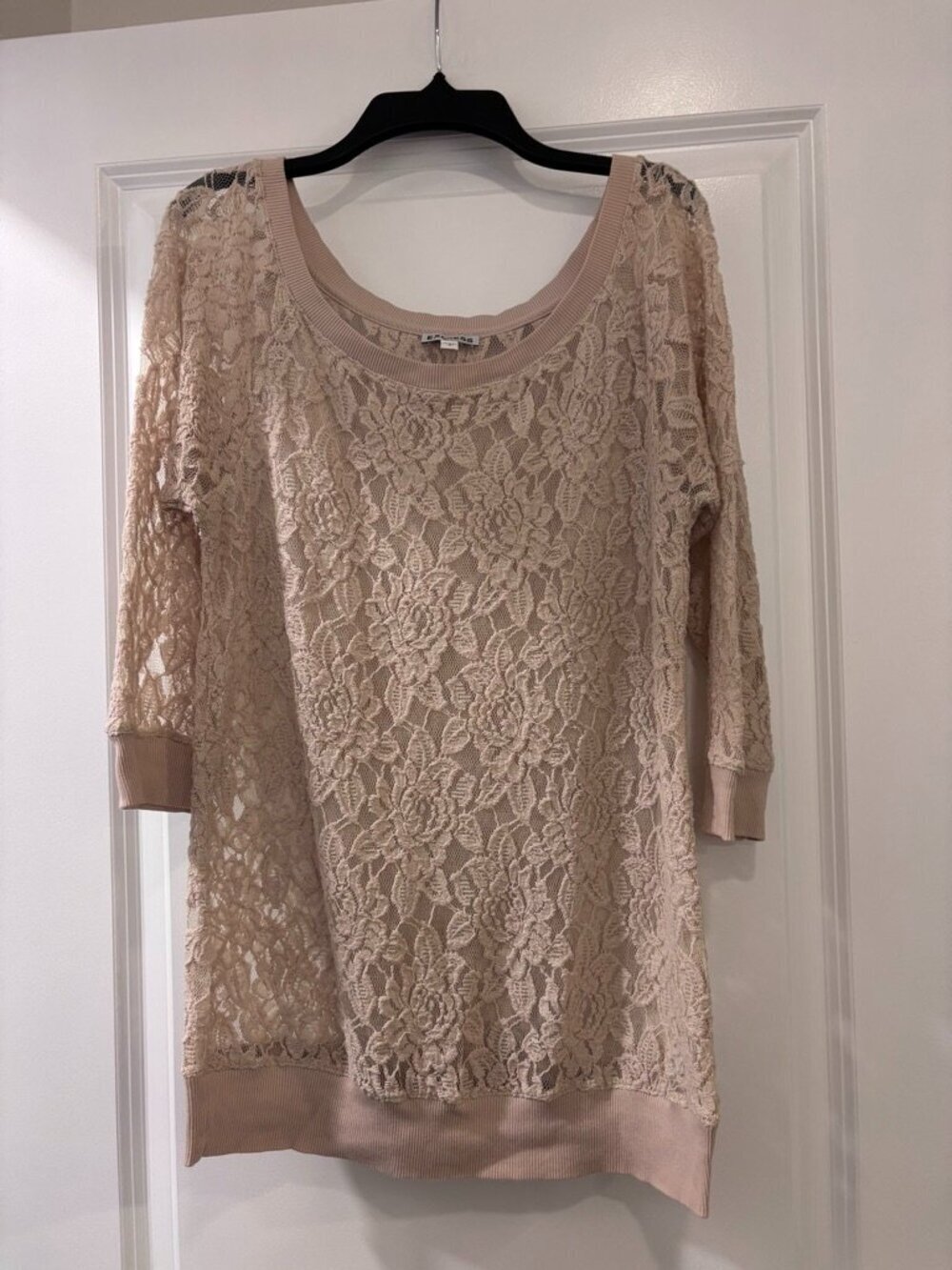 Express Rose Pink Crew Neck Three Quarter Sleeve Lace Top